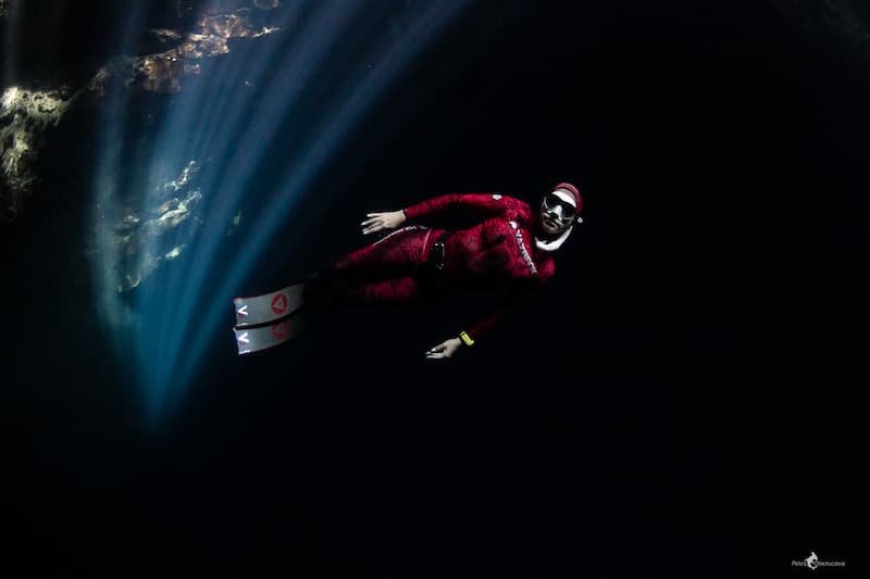 freediving in the dark